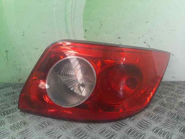 8200142687 RENAULT Piloto trasero derecho  comprar en Oviedo