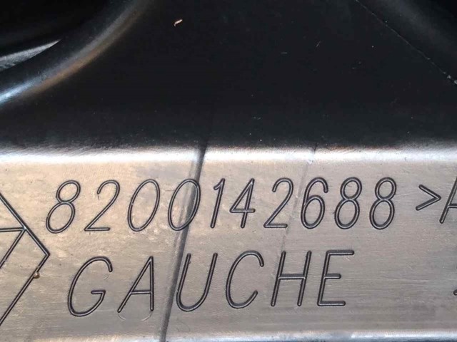 8200142688 RENAULT Piloto trasero izquierdo  disponible Alicante