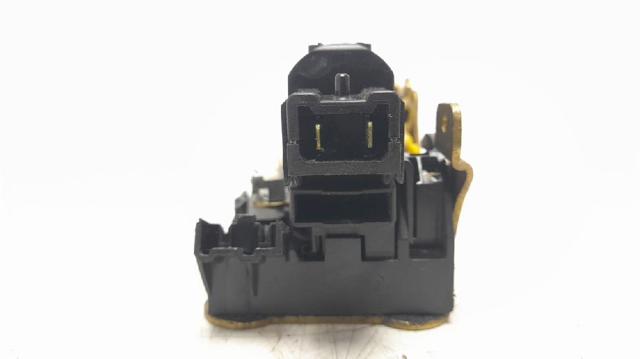 8200147150 Cerradura de puerta delantera derecha  en stock Sabadell