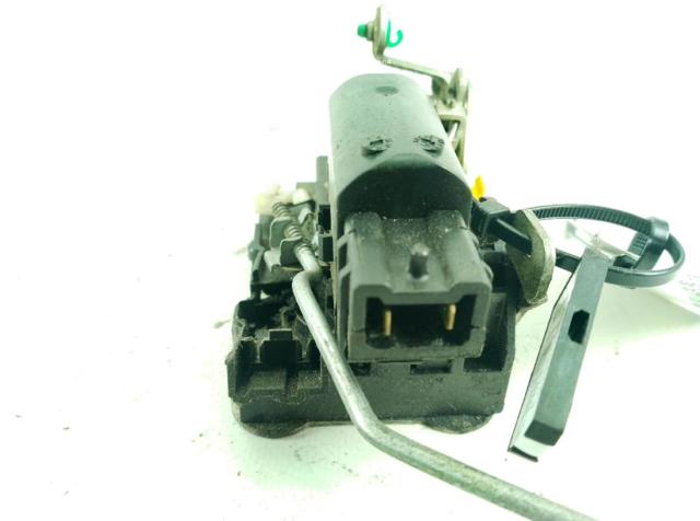 8200147150 RENAULT Cerradura de puerta delantera derecha  en stock Gandía
