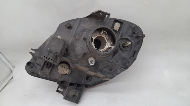 8200150617 Faro derecho  en stock Sabadell