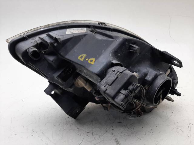 8200150617 RENAULT Faro derecho  comprar en Oviedo