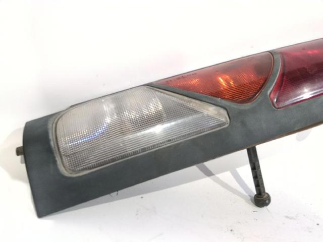8200150621 RENAULT Piloto trasero derecho  en stock Gandía
