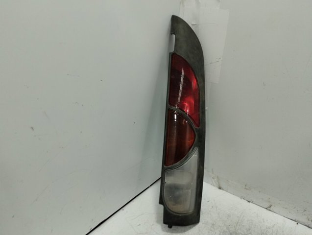8200150621 Piloto trasero derecho  en stock Granada