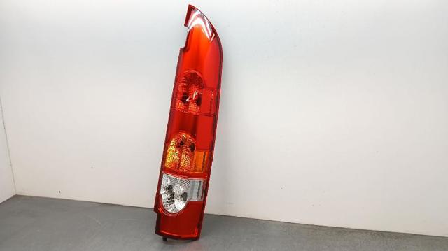 8200150625 RENAULT Piloto trasero derecho  en stock Gandía