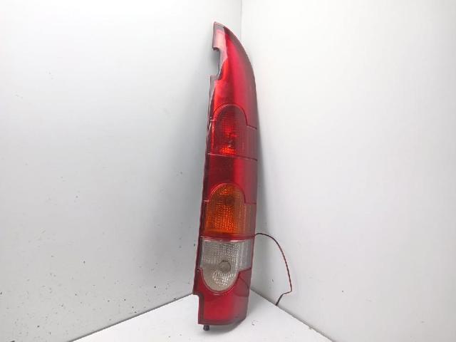 8200150625 RENAULT Piloto trasero derecho  comprar en Oviedo