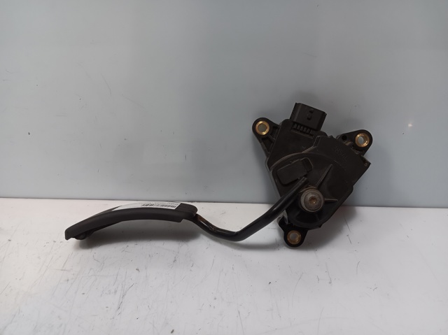 8200153268 RENAULT Pedal del acelerador  disponible Ourense