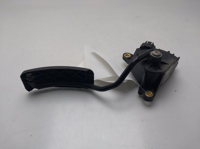 8200153268 Pedal del acelerador  en stock Granada
