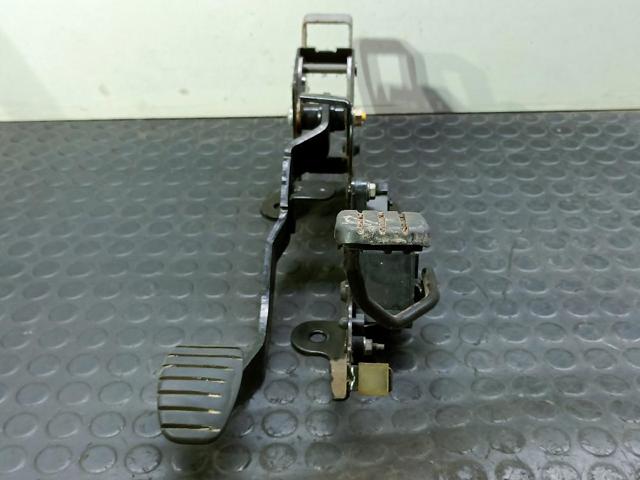 8200153270 RENAULT Pedal del acelerador  en stock Huelva