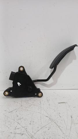 8200153270 Pedal del acelerador  disponible Burgos