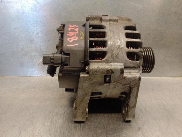8200153710 RENAULT Alternador  comprar en Jaén