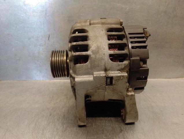 8200153710 RENAULT Alternador  comprar en Jaén