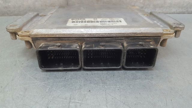 8200153946 Unidad de control del motor (ECU)  comprar en Reus