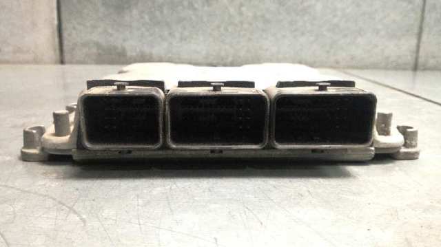 RENAULT 8200153946 ECU  en stock Valencia