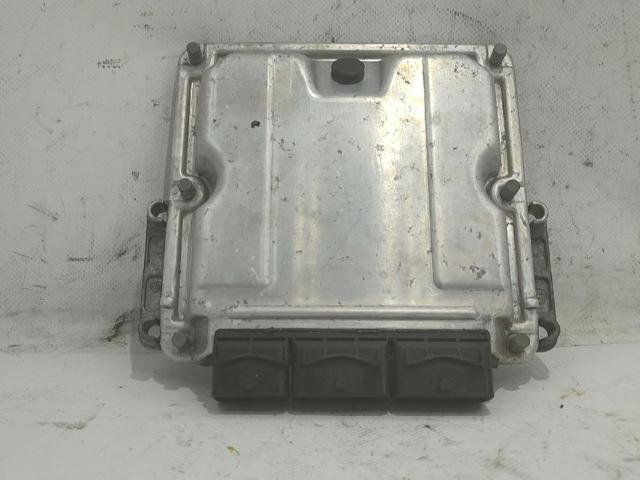 RENAULT 8200153946 ECU  en stock Salamanca