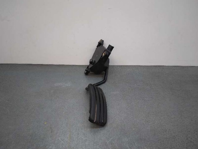 8200159645 RENAULT Pedal del acelerador  disponible Ourense