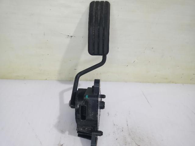 8200159647 RENAULT Pedal del acelerador  disponible Vigo