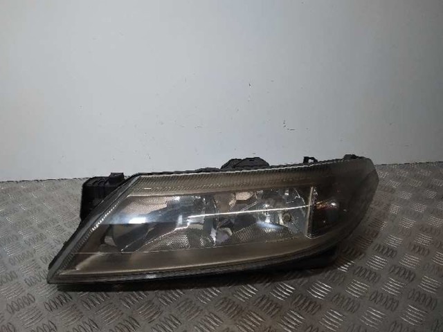 8200163323 RENAULT Faro izquierdo comprar Bilbao