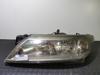 Faros delantero izquierdo 8200163323 RENAULT