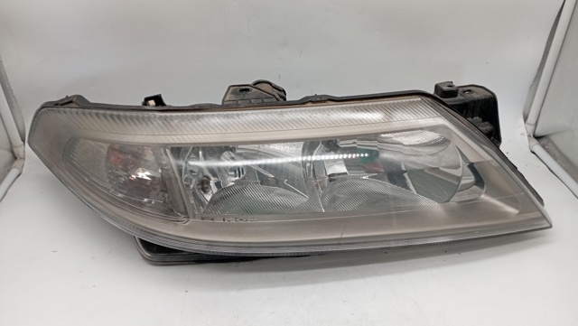 8200163324 RENAULT Faro derecho  en stock Huelva