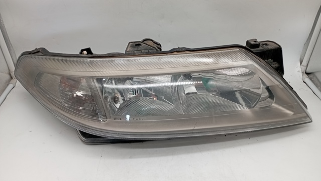 8200163324 RENAULT Faro derecho  disponible Alicante