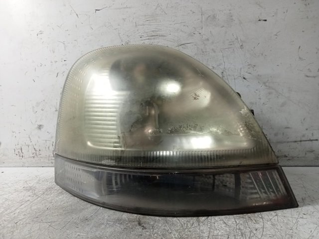 NISSAN 8200163518 Faro derecho  en stock Terrassa