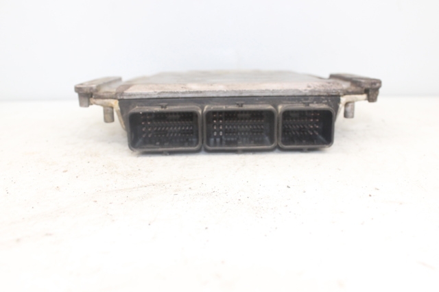 RENAULT 8200163528 ECU  en stock Salamanca