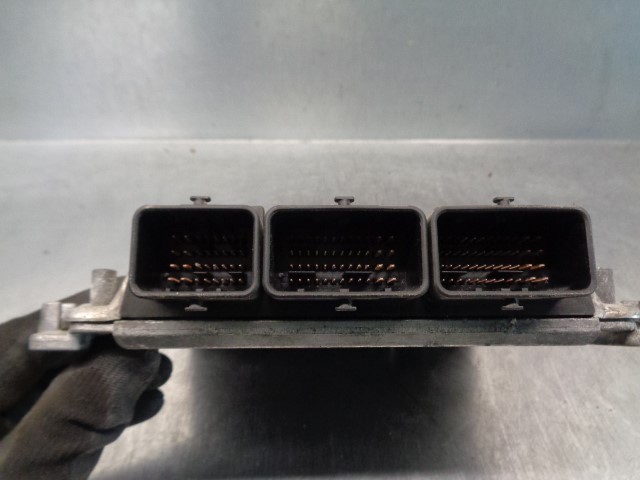 8200163528 RENAULT Unidad de control del motor (ECU)  disponible Ourense