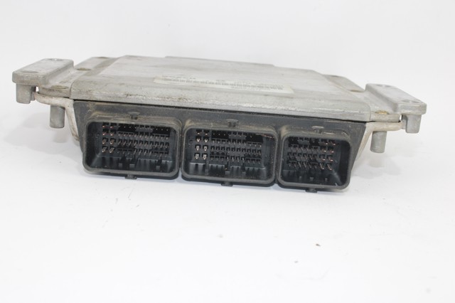 8200163528 RENAULT Unidad de control del motor (ECU)  disponible Alicante