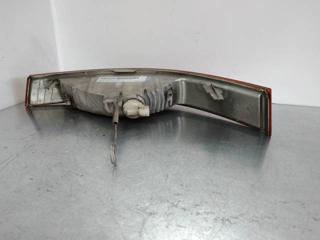 8200163918 RENAULT Piloto intermitente derecho  comprar en Jaén