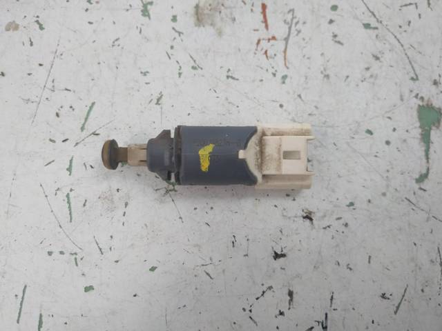 8200168238 RENAULT Interruptor de luz de freno  disponible Vigo