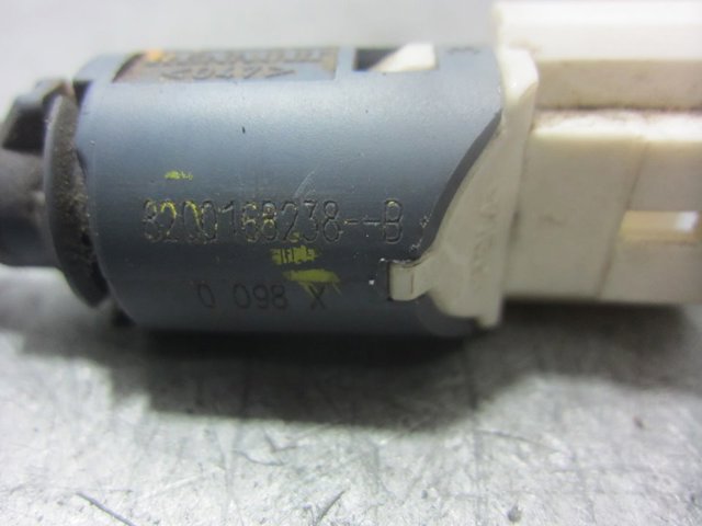 8200168238 Interruptor de luz de freno  comprar en Reus
