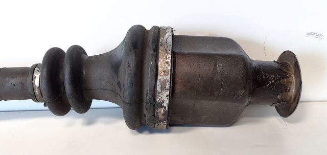 8200168513 Semieje delantero derecho  en stock Granada