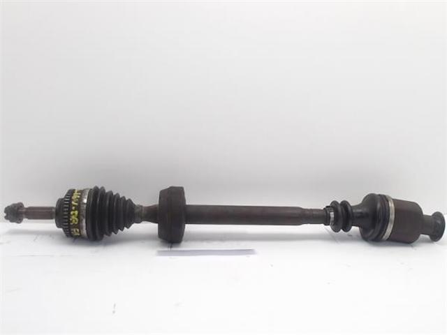 RENAULT 8200168513 Semieje delantero derecho  en stock Salamanca