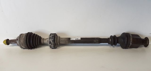 8200168513 Semieje delantero derecho  disponible Málaga