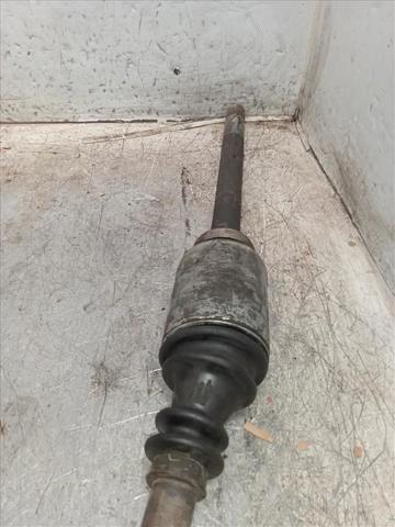 RENAULT 8200169291 Semieje delantero derecho  en stock Salamanca