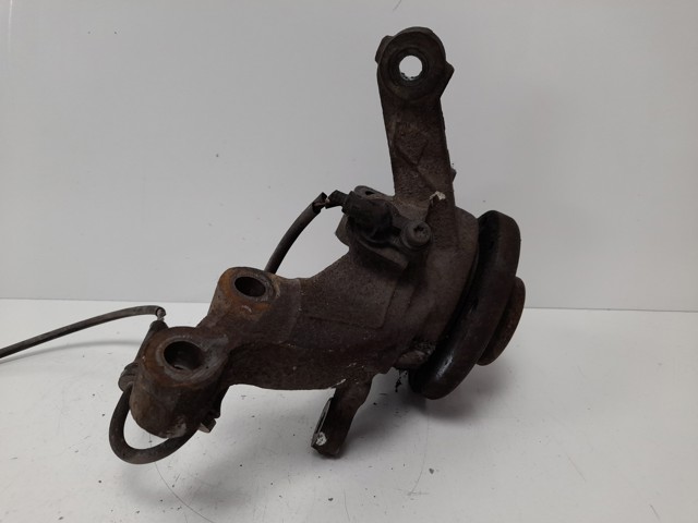 Mangueta delantera izquierda 8200171673 RENAULT