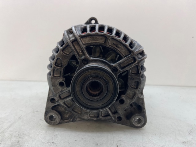 8200175210 Alternador  disponible Burgos