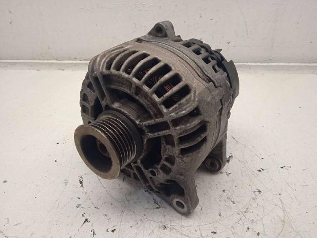 8200175210 Alternador  disponible Málaga