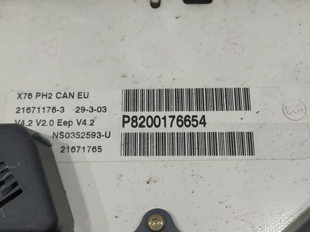 8200176654 RENAULT Cuadro instrumentos  en stock Gandía