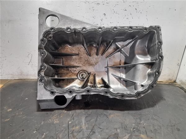 8200185680 RENAULT Cárter de aceite del motor  comprar en Jaén