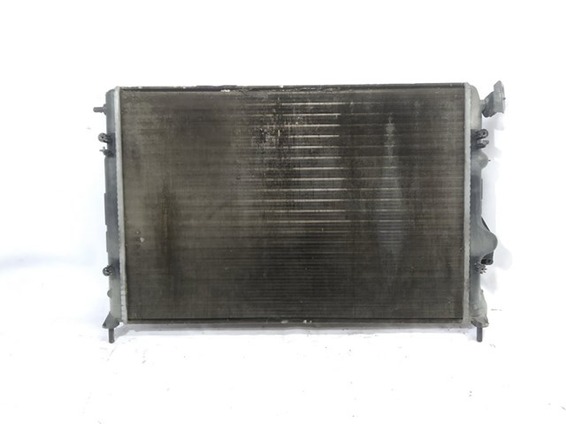 Radiador refrigeración del motor 8200189286 Renault (RVI)