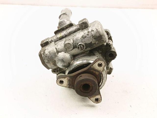 8200193992 Bomba de dirección asistida  disponible Utrera