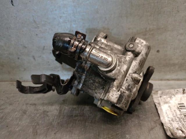 8200193992 RENAULT Bomba de dirección comprar Alcalá