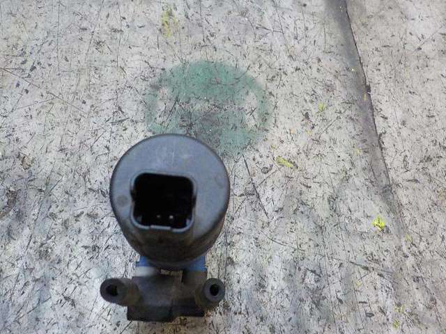 8200194414 RENAULT Bomba de agua limpiaparabrisas, delantera comprar Madrid