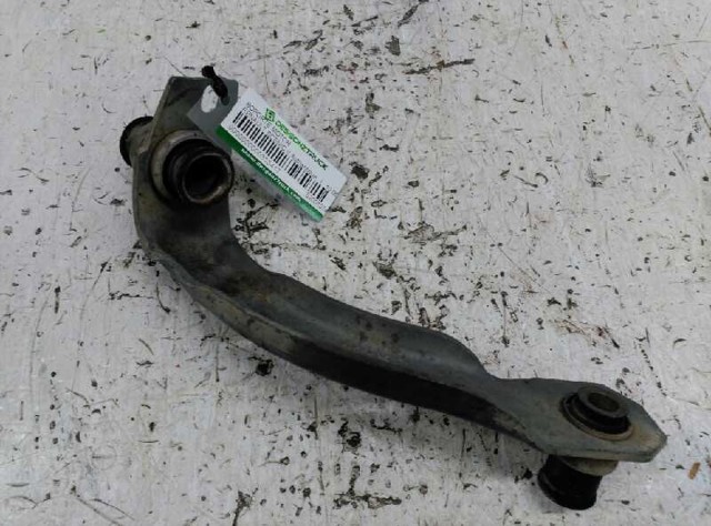 8200197453 RENAULT Soporte de viga delantera  en stock Gandía