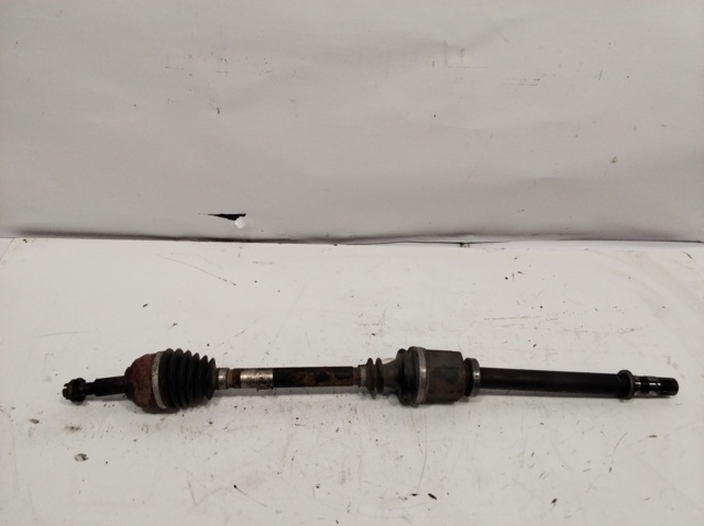 8200198015 RENAULT Semieje delantero derecho  en stock Gandía