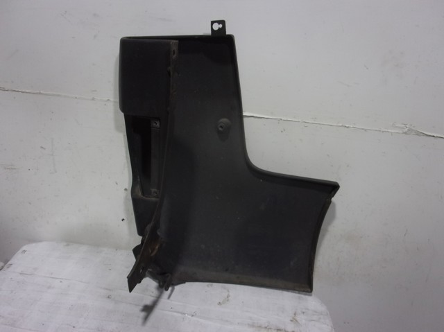 RENAULT 8200201458 Parachoques trasero, parte izquierda  comprar en Ponferrada