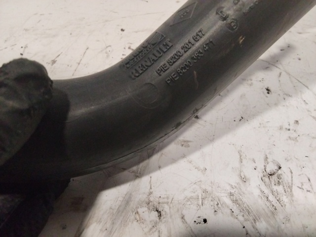 8200201617 RENAULT Tubo flexible de aire de sobrealimentación derecho  en stock Gandía