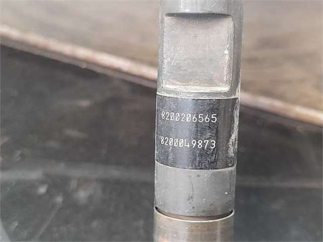 8200206565 RENAULT Inyector de combustible  disponible Vigo